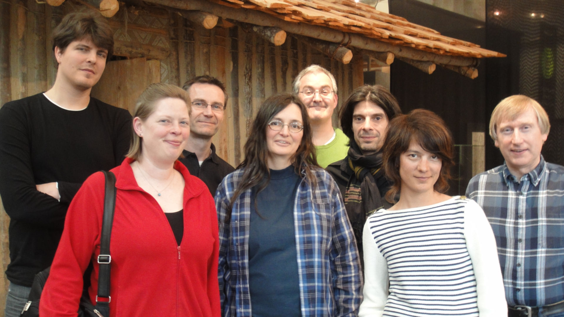 Bild des IFS-Teams anlässlich eines Besuchs bei Stephen Doswald in Zug (März 2012). Von links nach rechts: Christian Weiss, Judith Dreier, Michael Nick, Rahel C. Ackermann, André Barmasse, José Diaz Tabernero, Nathalie Wolfe, Stephen Doswald